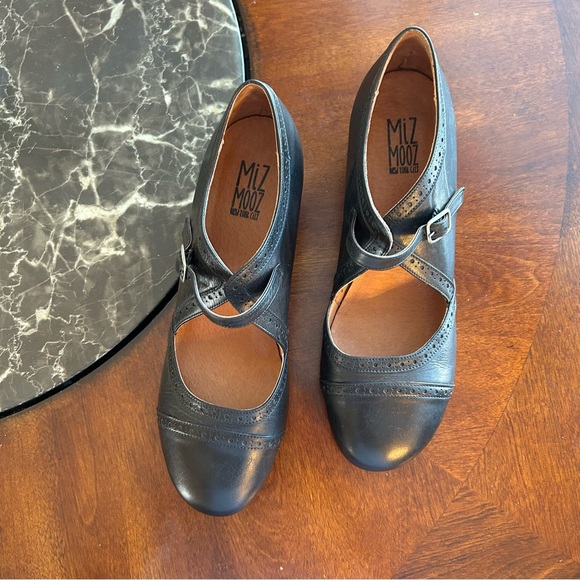 EUC💫MIZ MOOZ Franki Mary Jane Pumps Elegant Black Leather Women's Shoes size 10 - Picture 7 of 16